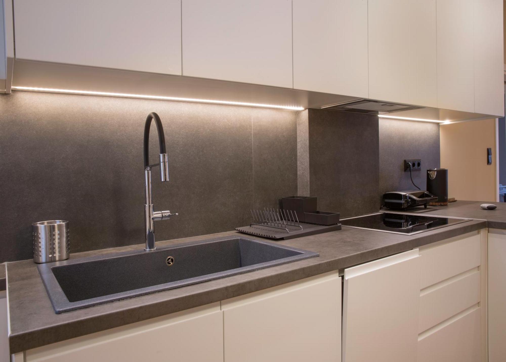 Urban Spacious Apartment Near Kallimarmaron Ateny Zewnętrze zdjęcie